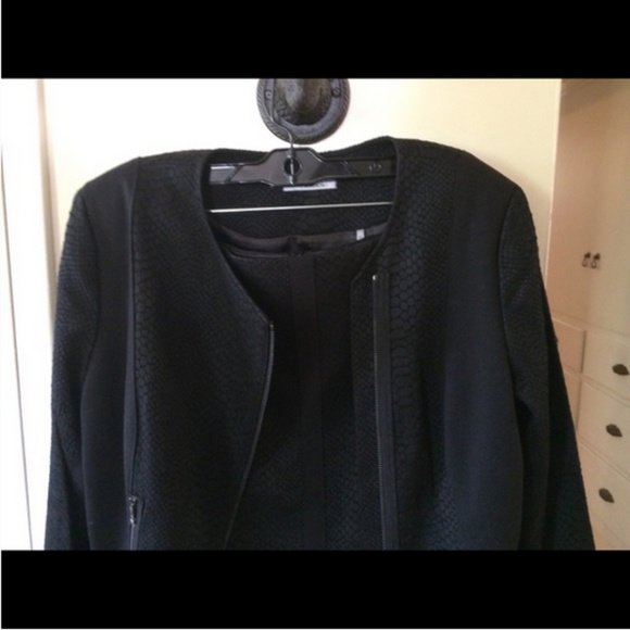 NWOT T TAHARI Unique 2 piece suit - Picture 1 of 4